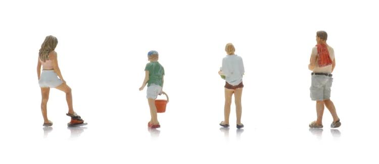 AU CAMPING: LA VAISSELLE (4X)