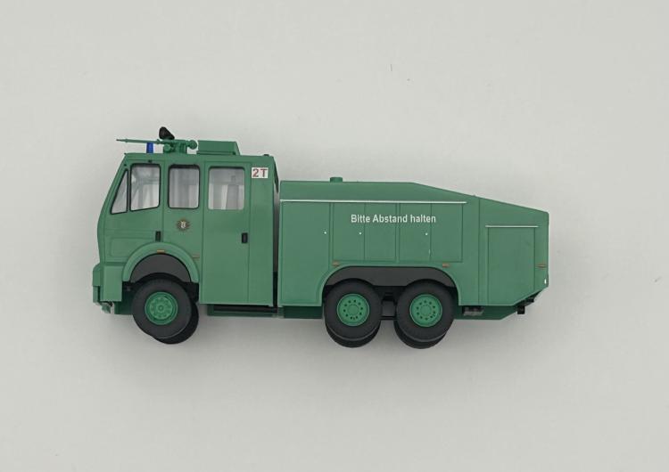 MERCEDES BENZ MB WAWE 9000 CAMION CANON A EAU DE 9000 LITRES - BERLIN