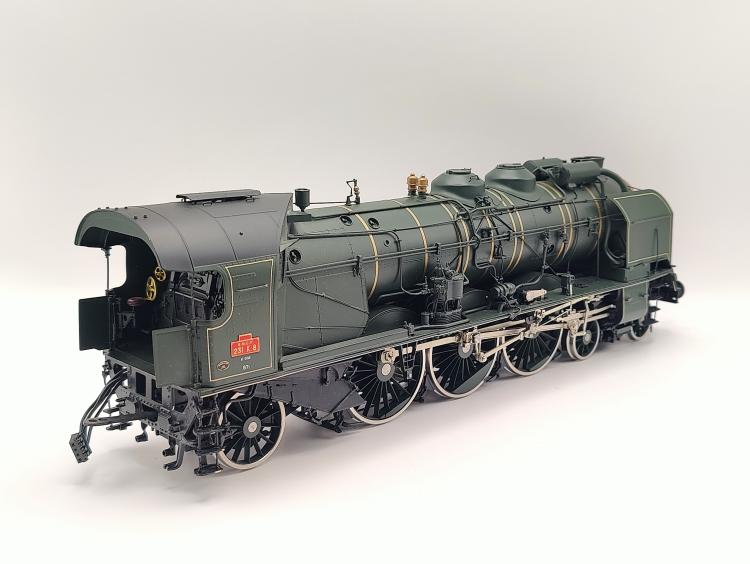 LOCOMOTIVE VAPEUR 231 K8 S TENDER 38 SNCF