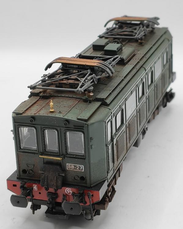 LOCOMOTIVE ELECTRIQUE BB 27 SNCF - PANTOGRAPHE CARMINA PATINEE