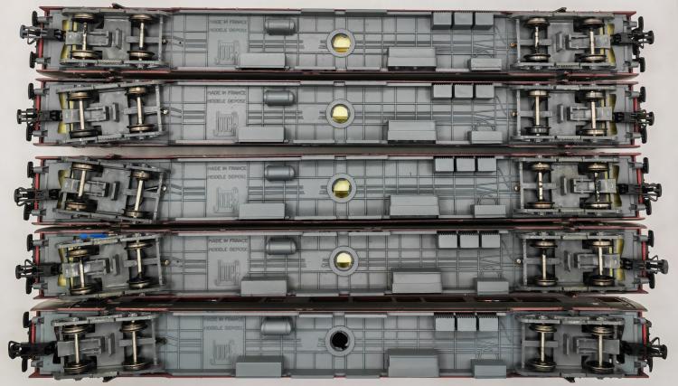 RAME DE 5 VOITURES GRAND CONFORT EURAFFAIRE PAR APOCOPE SNCF