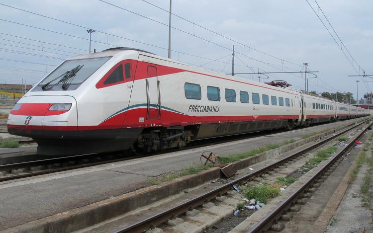 SET 4 PIECES ETR 460 FRECCIABIANCA FS -DIGITAL SOUND (A RESERVER)