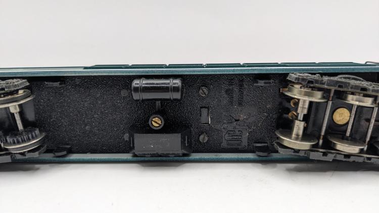 CLAREL - LOCOMOTIVE ELECTRIQUE CC 6551 - COMMUNICATEUR RAIL ET PANTHO INSTALLE SOUS LA CAISSE