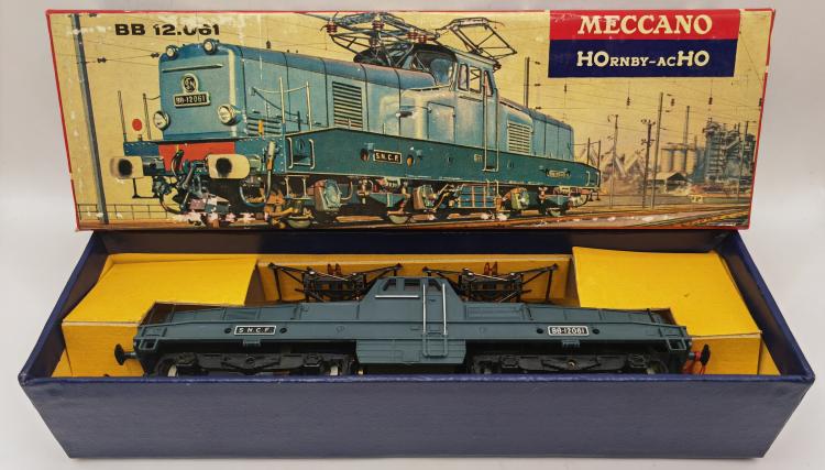 LOCOMOTIVE ELECTRIQUE BB 12 061 SNCF