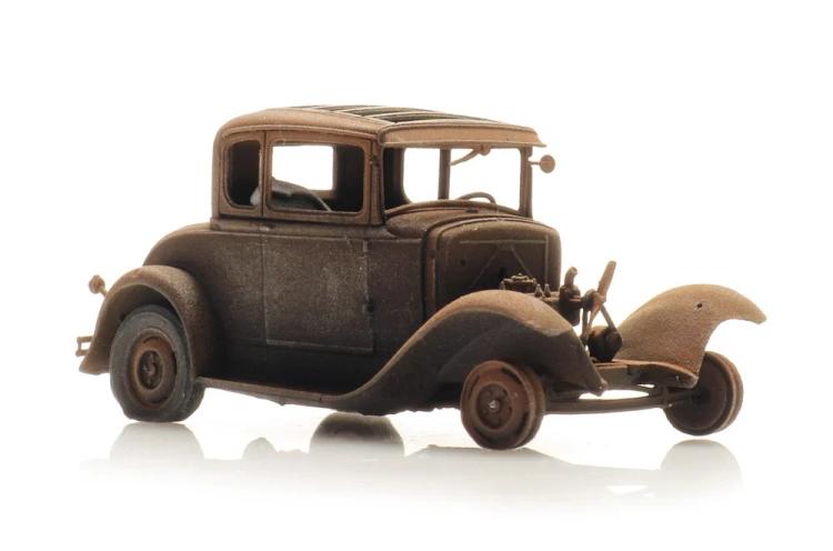 LIMOUSINE FORD MODEL A - VERSION CASSE ABANDONNE ROUILLE