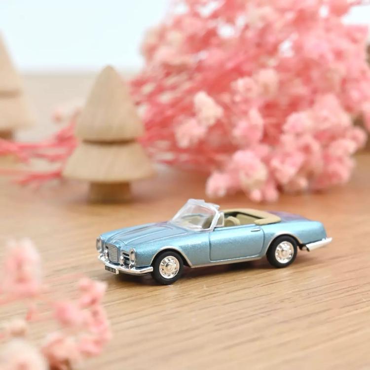 FACEL VEGA III CABRIOLET OUVERT BLEU CLAIR METALLISE INTERIEUR BEIGE DE 1963