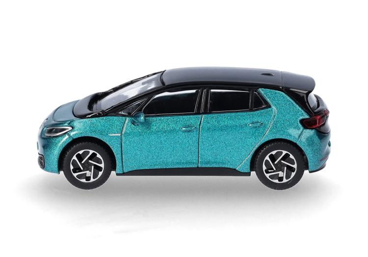 BERLINE VOLKSWAGEN ID 3 TURQUOISE MAKENA METALLISE TOIT NOIR
