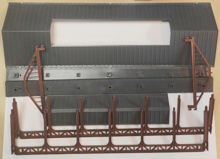 MAQUETTE A CONSTRUIRE MARQUISE MONTEE SUR CHARPENTE METALLIQUE