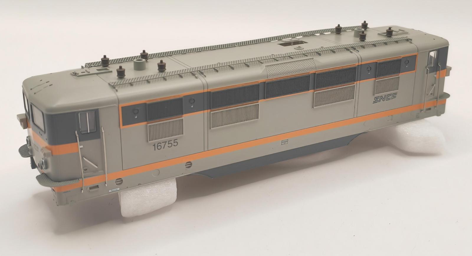 Caisse De Locomotive BB 17040 PIKO - Pièce Détachée Occasion