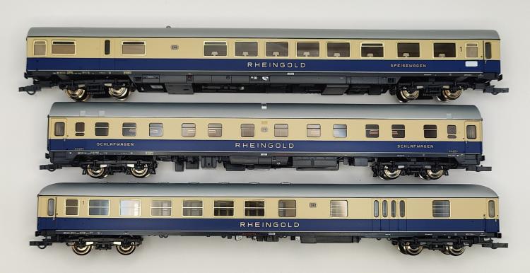 RAME DE 6 VOITURES RHEINGOLD DB