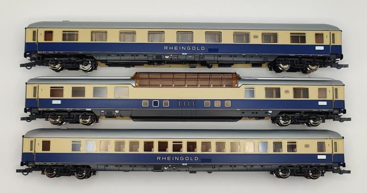 RAME DE 6 VOITURES RHEINGOLD DB