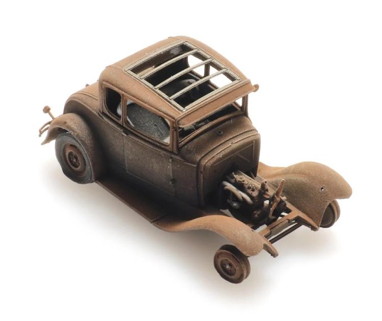 LIMOUSINE FORD MODEL A - VERSION CASSE ABANDONNE ROUILLE