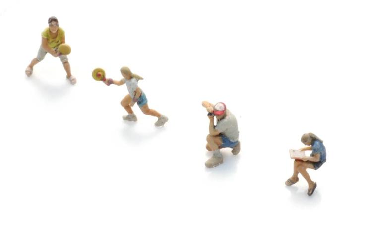 AU CAMPING : LES JEUX (X4)