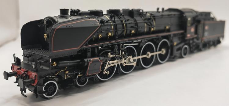 LOCOMOTIVE VAPEUR 241 A 65 SNCF AC/3 RAILS DIGITAL SOUND FUMIGENE (MFX)