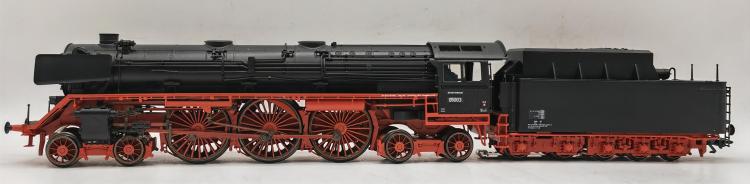 LOCOMOTIVE VAPEUR BR 05 003 DE LA DB - AC 3 RAILS DIGITAL SOUND - BOITE TACHETEE