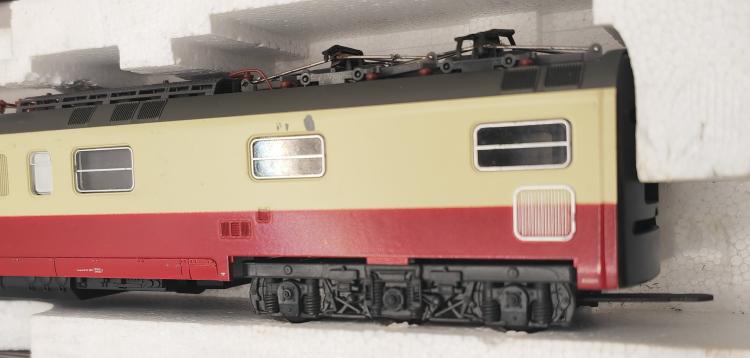 COFFRET RAE 1051 TEE CISALPIN GOTTARDO - DEFAUT ECLAT PEINTURE