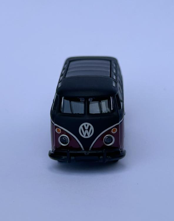 VW KOMBI T1 MINIBUS SAMBA BORDEAU ET NOIR