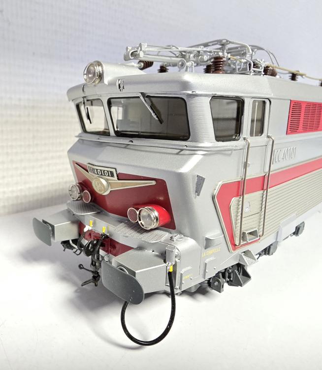 LOCOMOTIVE ELECTRIQUE CC40101 LIVREE ARZENS SNCF