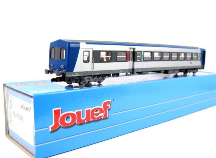 AUTORAIL DIESEL X 2200 SNCF AVEC SA REMORQUE